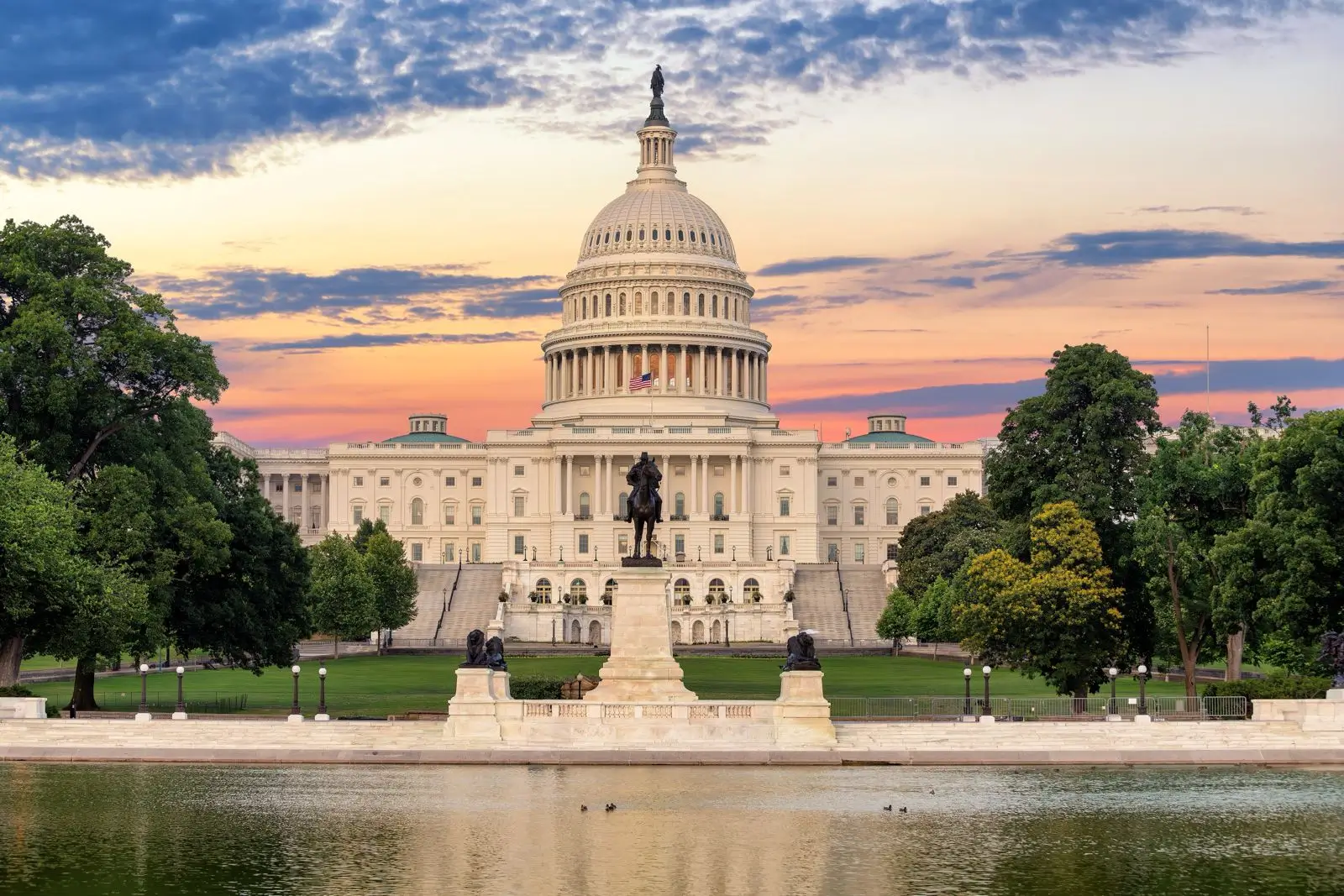 Capitol building background image