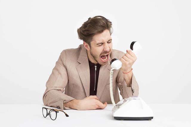 Sanity-Saving Ways to Deal with an Incompetent Boss  banner image