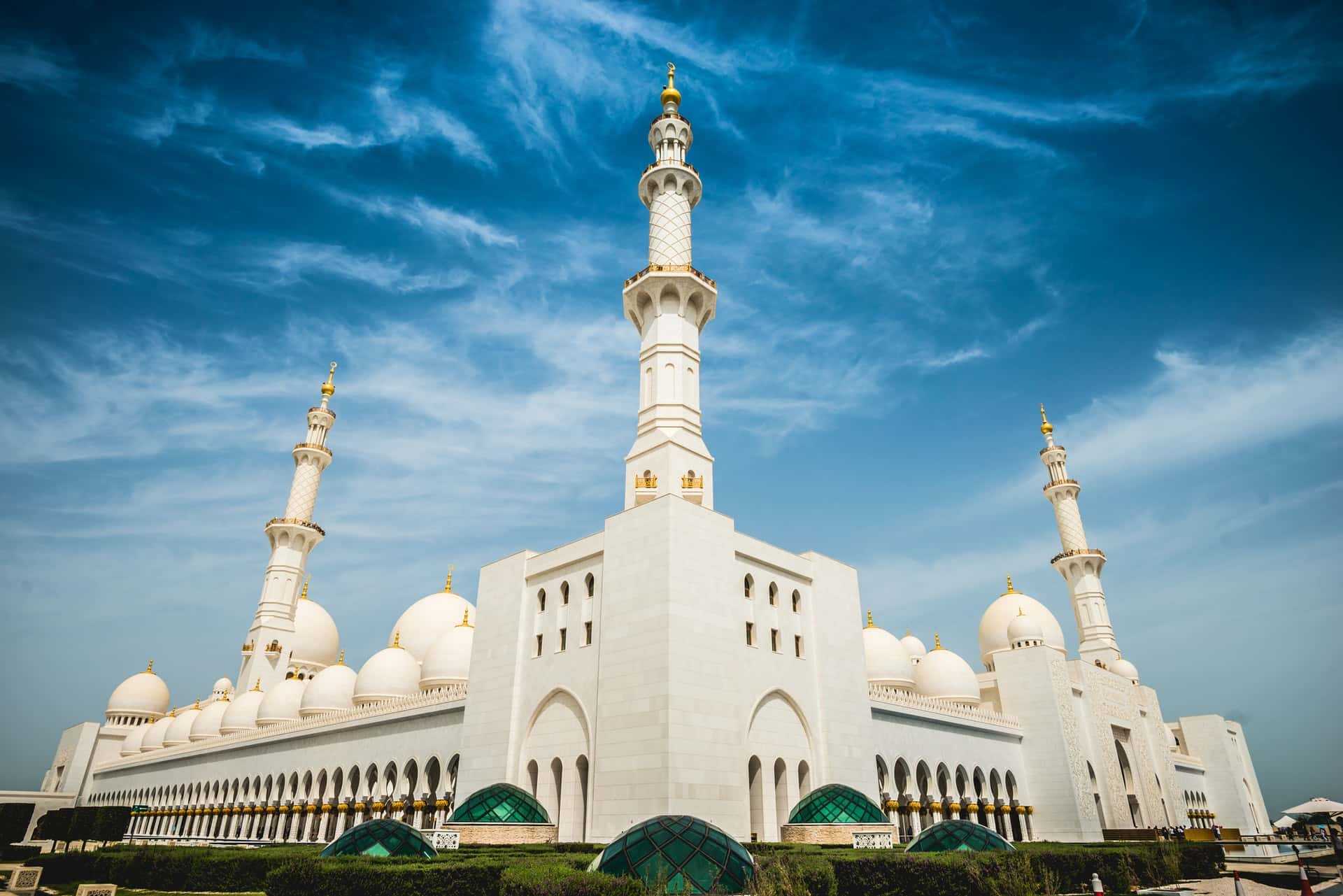 Minimum Wages Across the UAE in 2020