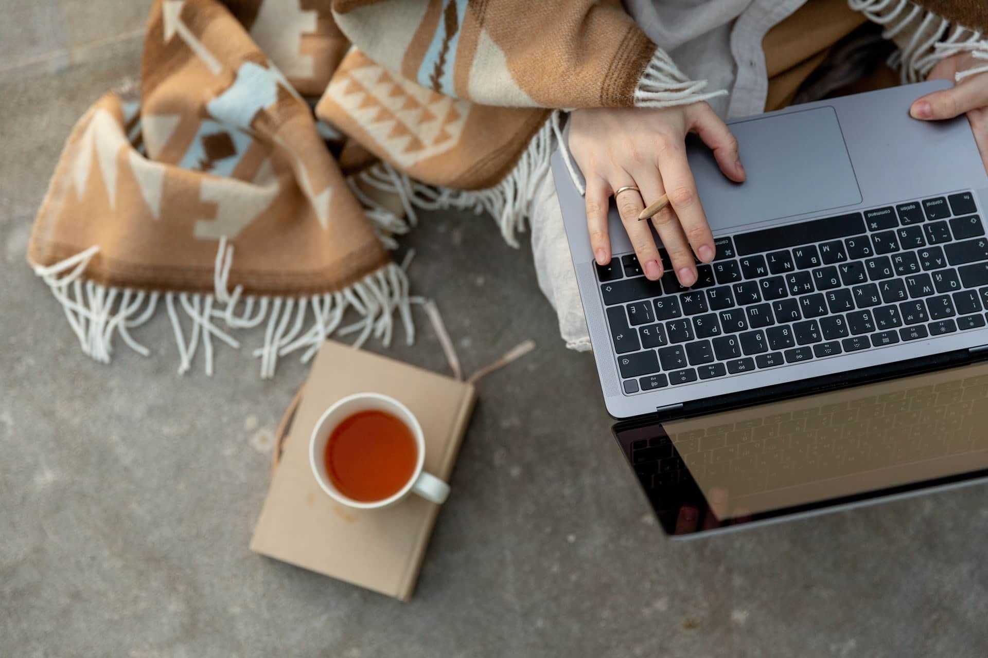 The Ultimate Guide on How to Write a Resume in 2025